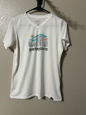 Women’s Patagonia Capilene® Daily Graphic T-Shirt Sz-Med
